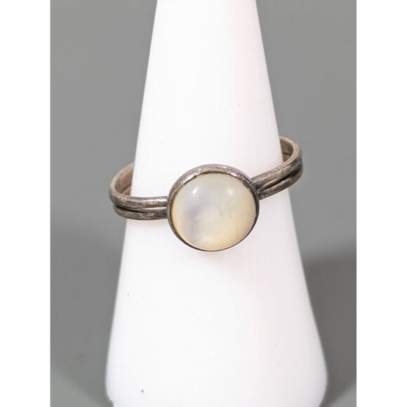 Sterling Silver 925 MOP Round Solitaire Ring Size 6.5 Boho Western - Picture 1 of 8